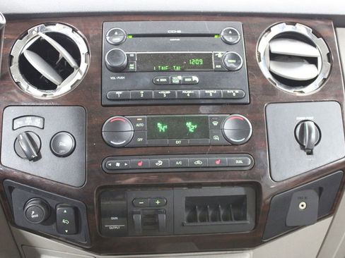 Used 2008 Ford F250 Lariat image 32