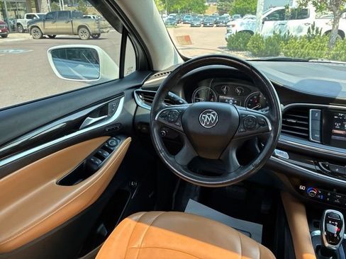 Used 2019 Buick Enclave Premium w/ Experience Buick Package FWD image 17