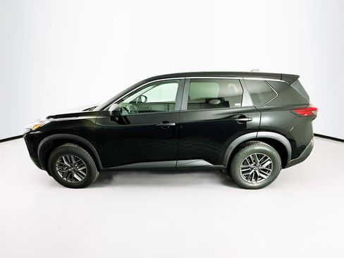 Used 2023 Nissan Rogue S image 4