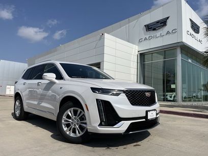 New 2025 Cadillac XT6 Luxury