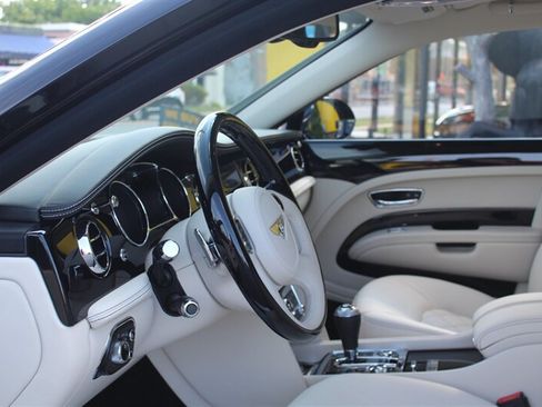 Used 2013 Bentley Mulsanne RWD image 25