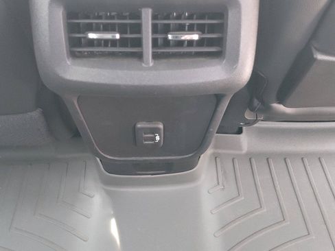 Used 2019 GMC Terrain SLT w/ Preferred Package AWD/4WD image 16