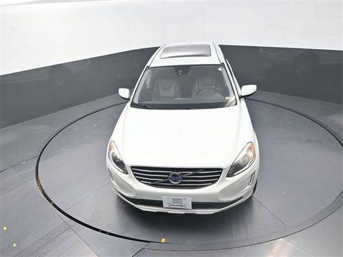 Used 2016 Volvo XC60 T5 Premier image 10