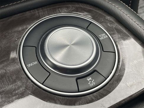 Used 2022 Nissan Armada Platinum w/ Captain's Chairs Package image 30