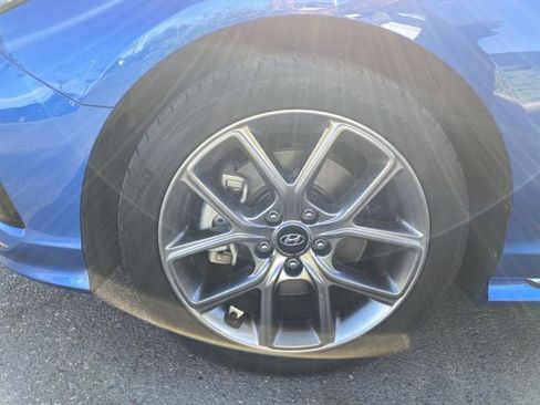 Used 2018 Hyundai Sonata Limited FWD image 9