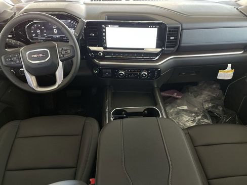 New 2025 GMC Sierra 2500 SLT w/ SLT Premium Package image 21