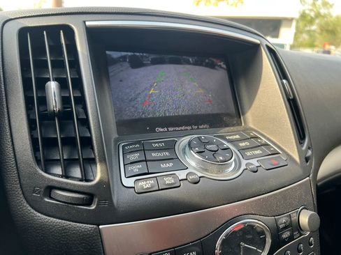 Used 2011 INFINITI G37 x Sedan w/ Premium Pkg image 17