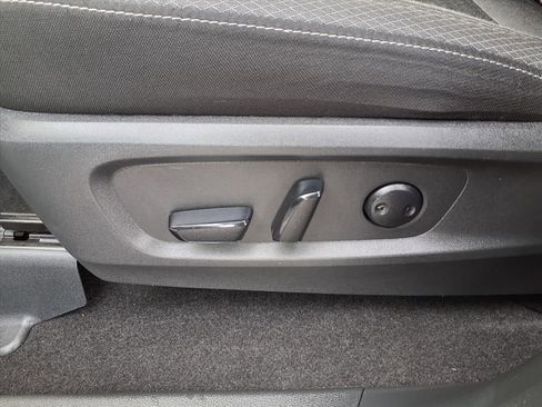 Certified 2024 Nissan Pathfinder SV image 22