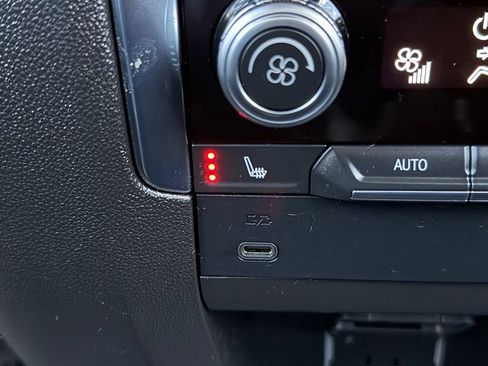 Used 2026 GMC Yukon XL Denali w/ Sun & Power Step Package AWD/4WD image 39