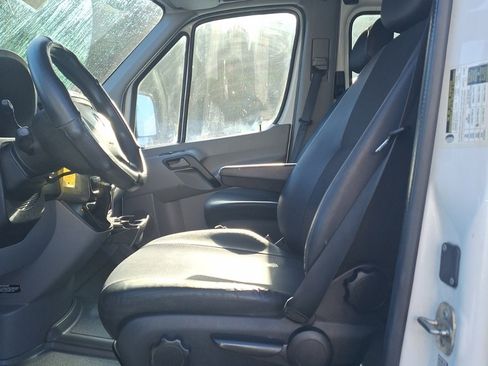 Used 2015 Mercedes-Benz Sprinter 2500 w/ Driver Efficiency Package image 7