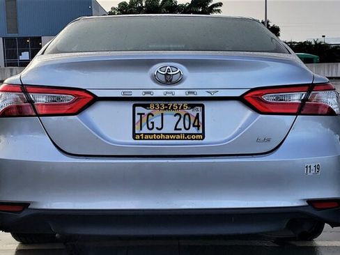 Used 2018 Toyota Camry LE FWD image 18