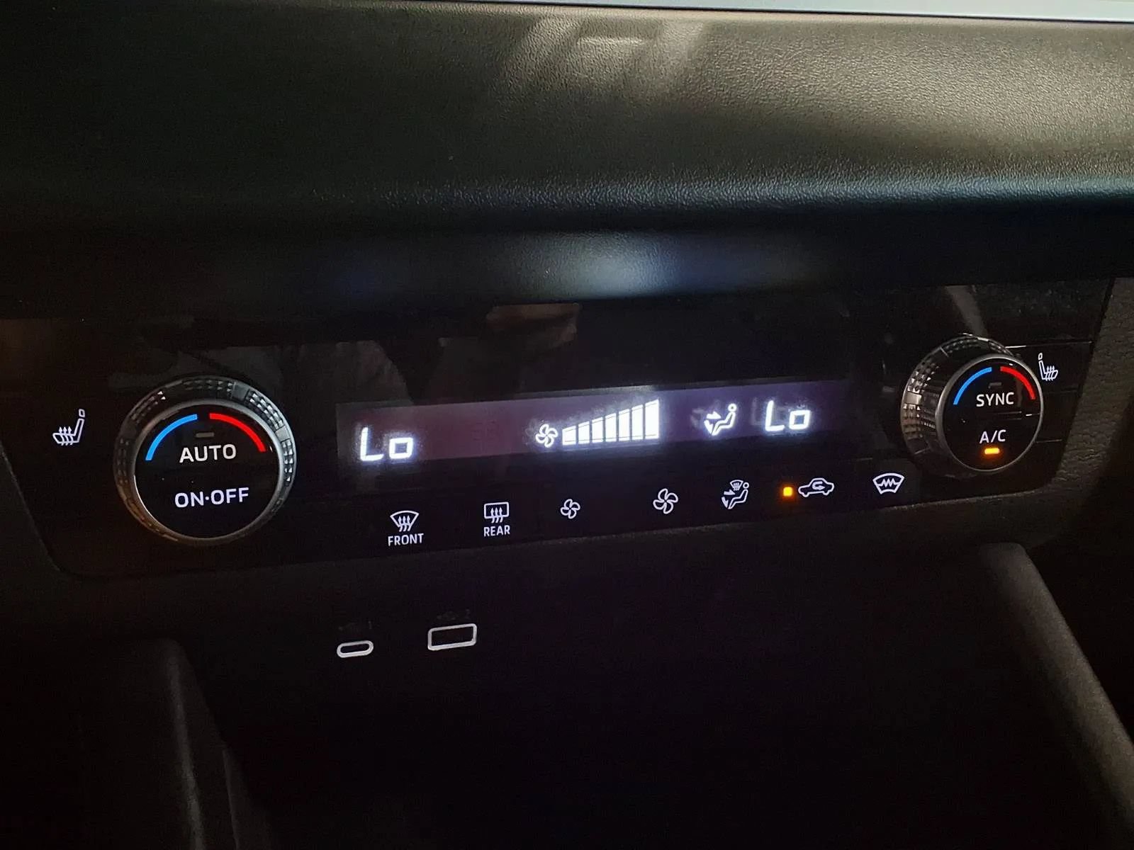 Used 2022 Mitsubishi Outlander SE AWD/4WD image 20