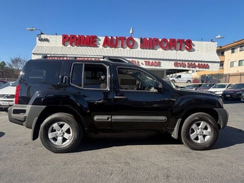 Used 2011 Nissan Xterra S image 1