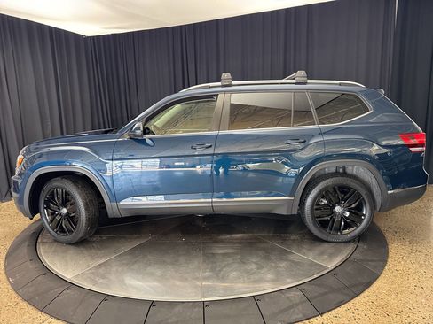 Used 2018 Volkswagen Atlas SEL image 3