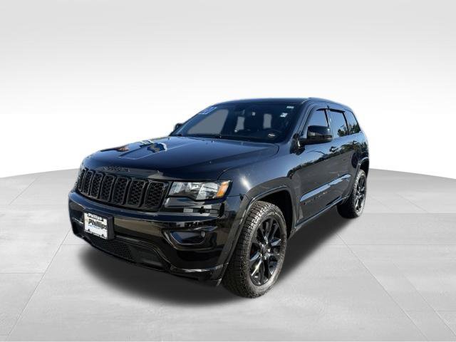 Used 2020 Jeep Grand Cherokee Altitude AWD/4WD image 3
