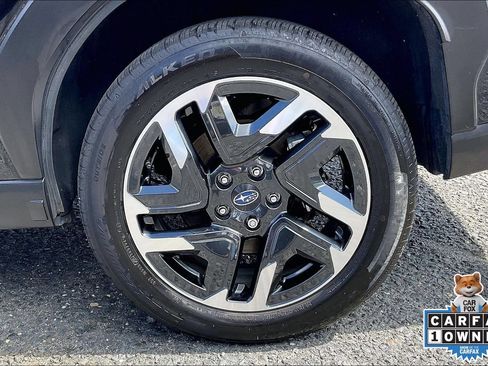 Used 2025 Subaru Forester Limited AWD/4WD image 10