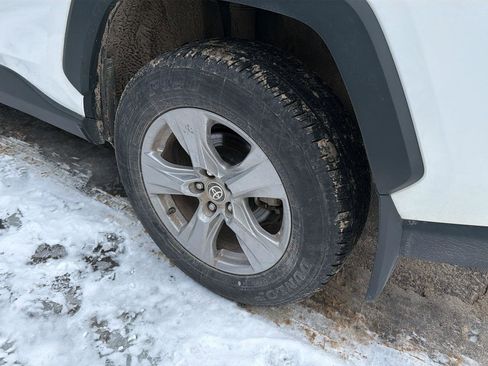 Used 2025 Toyota RAV4 XLE image 10