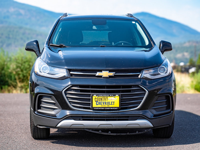 Used 2020 Chevrolet Trax LT w/ Driver Confidence Package AWD/4WD image 2