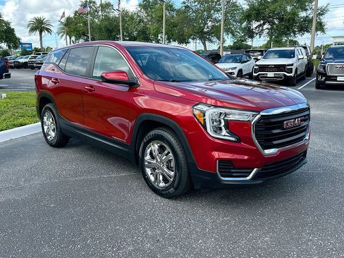 Used 2023 GMC Terrain SLE FWD image 3