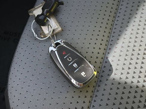 Used 2025 Chevrolet Trax LT w/ LT Convenience Package FWD image 25