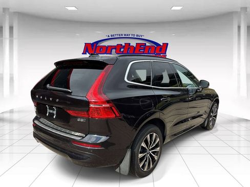 Used 2023 Volvo XC60 B5 Core AWD/4WD image 3