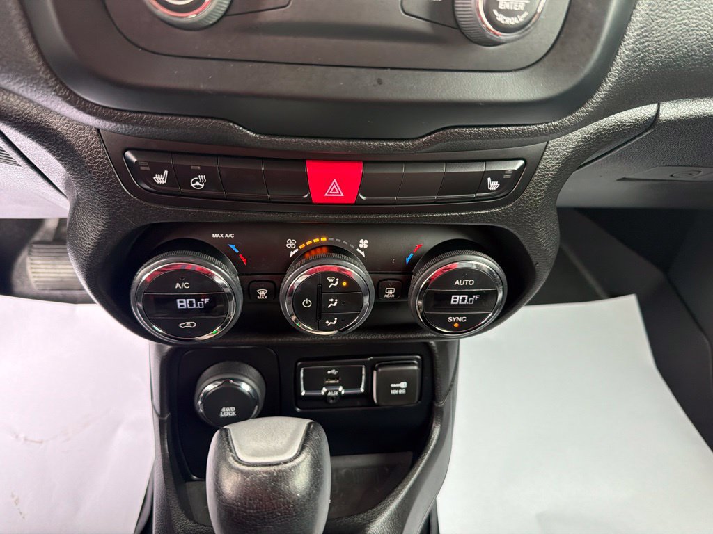 Used 2015 Jeep Renegade Limited AWD/4WD image 22