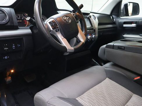 Used 2016 Toyota Tundra SR5 image 17