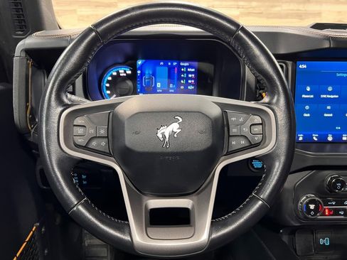 Used 2024 Ford Bronco Badlands image 25