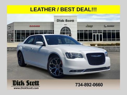 Used 2018 Chrysler 300 S RWD image 1