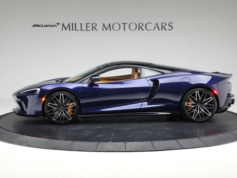Used 2023 McLaren GT image 3