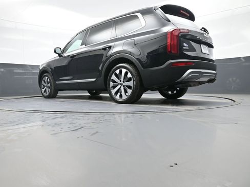 Certified 2022 Kia Telluride S image 33