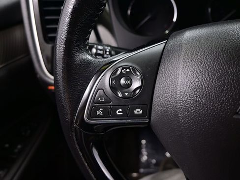 Used 2019 Mitsubishi Outlander SEL image 16