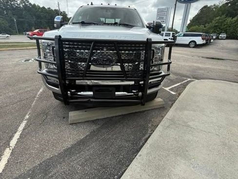 Used 2019 Ford F350 Lariat w/ Lariat Ultimate Package AWD/4WD image 2