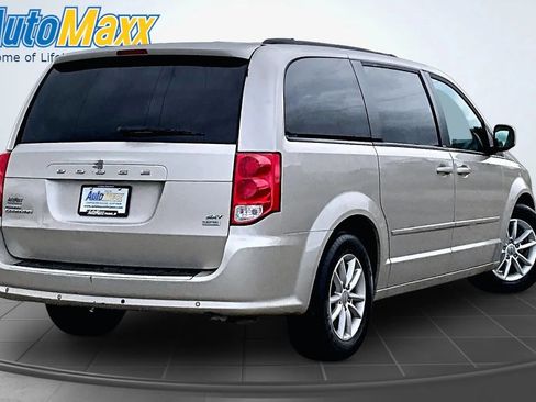 Used 2014 Dodge Grand Caravan SXT w/ Rear Park Assist Package FWD image 6
