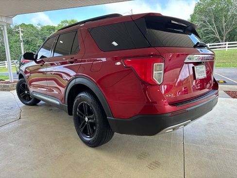 Used 2020 Ford Explorer XLT w/ Equipment Group 202A AWD/4WD image 9