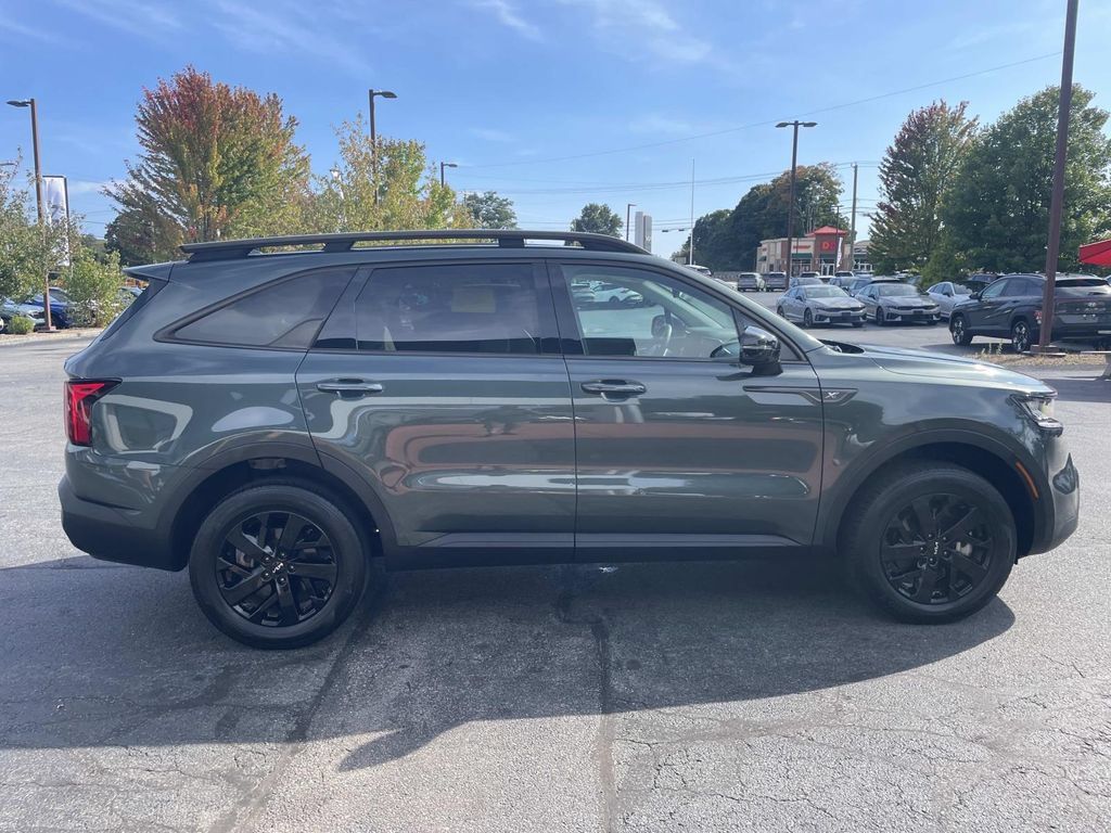 Used 2023 Kia Sorento S w/ Panoramic Sunroof Package AWD/4WD image 9
