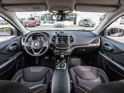 Used 2015 Jeep Cherokee Latitude w/ Comfort/Convenience Group AWD/4WD image 43