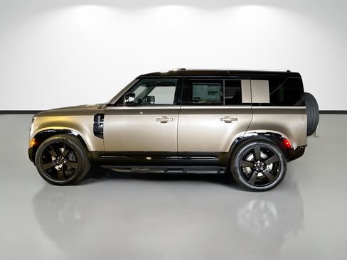 New 2026 Land Rover Defender 110 X-Dynamic SE AWD/4WD image 2