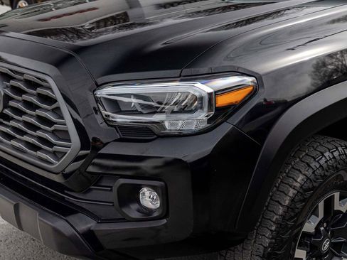 Used 2023 Toyota Tacoma TRD Off-Road w/ Black Out Package (TMS) image 40