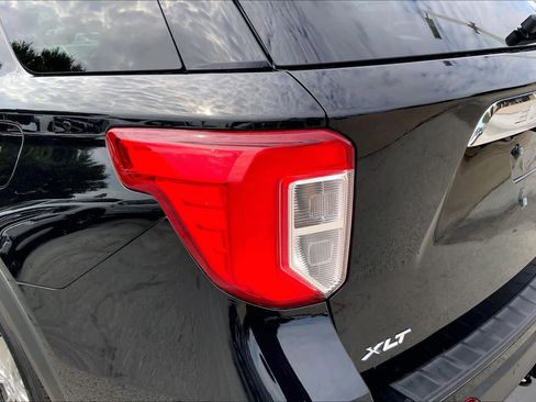 Used 2023 Ford Explorer XLT w/ Equipment Group 202A AWD/4WD image 26