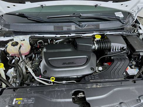 Used 2023 Chrysler Voyager LX FWD image 30