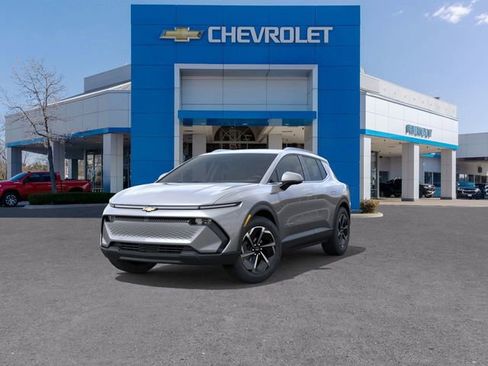 New 2026 Chevrolet Equinox EV LT image 8