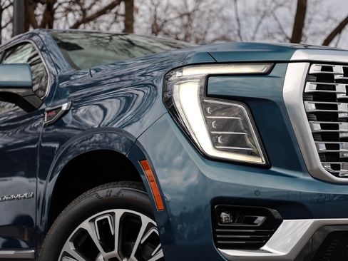 New 2026 GMC Yukon XL Denali image 3