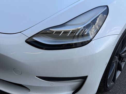 Used 2018 Tesla Model 3 Long Range RWD image 32