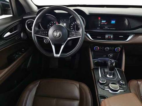 Used 2019 Alfa Romeo Stelvio AWD image 20