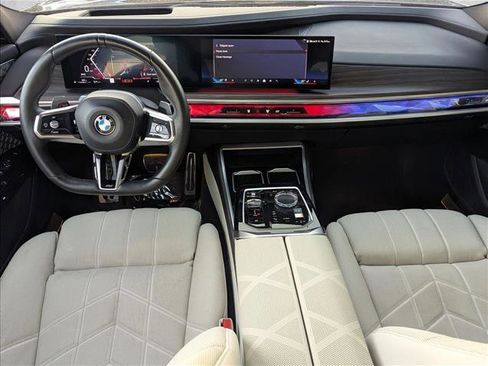 Certified 2023 BMW 760i xDrive w/ Executive Package image 19
