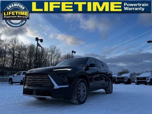 Used 2025 Buick Enclave Preferred image 2