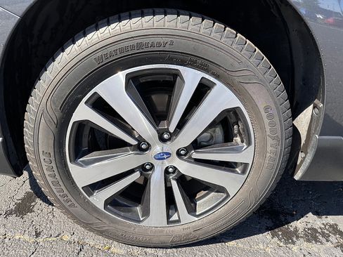 Used 2019 Subaru Outback 3.6R Limited AWD/4WD image 9