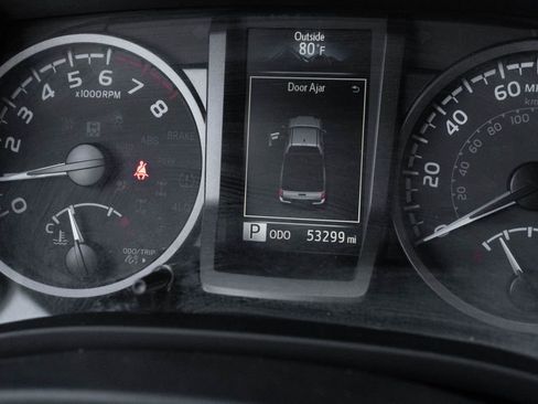 Used 2022 Toyota Tacoma TRD Sport w/ Black Out Package (TMS) image 27