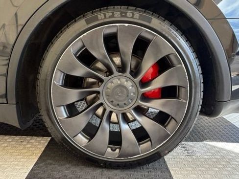 Used 2022 Tesla Model Y Performance AWD/4WD image 13